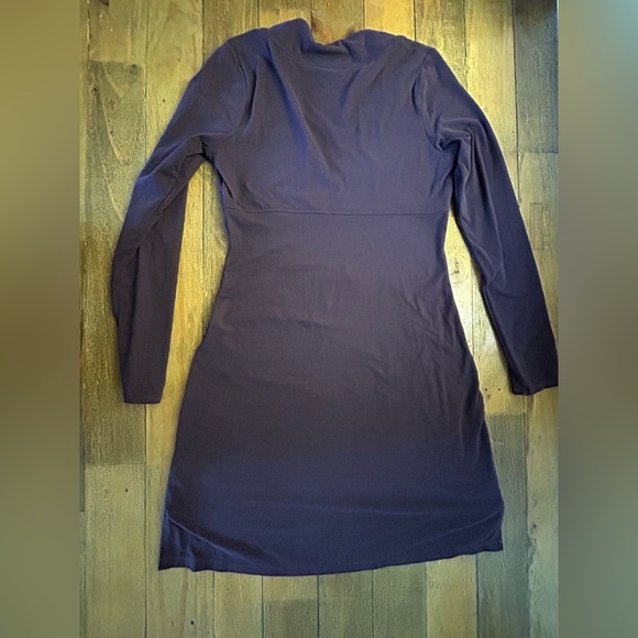 Mountain Hardwear Outdoor Hiking Butter Dress in Purple Long Sleeves - Picture 2 of 10